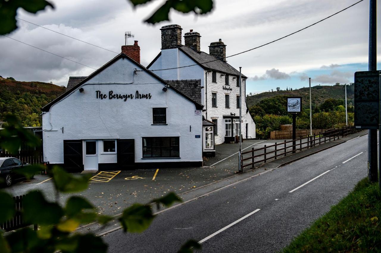 The Berwyn Arms 호텔 코웬 외부 사진